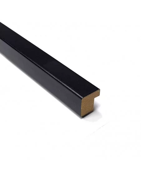 MOLDURA en DM - 18x18mm. NEGRO MATE MOLDURA en DM - 18x18mm. NEGRO MATE