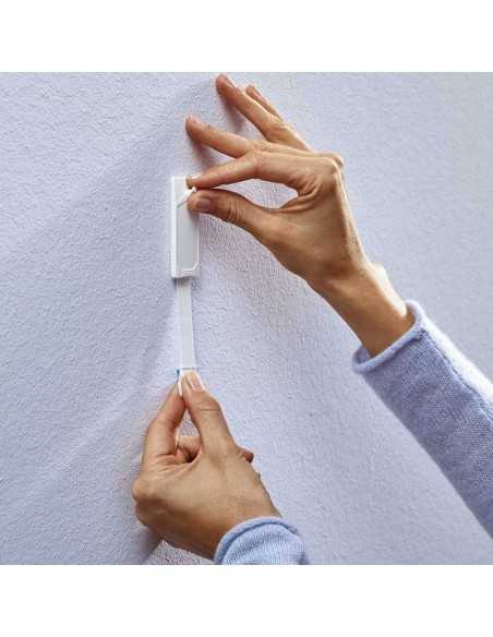 Colgadores adhesivos: Decora tus paredes sin hacer agujeros – Blog de