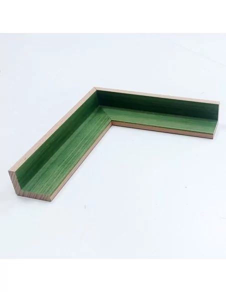 MOLDURA HAYA MACIZA CON TINTE VERDE | PARA MARCOS FLOTANTES PARA LIENZOS | 41 x 34mm. MOLDURA HAYA MACIZA CON TINTE VERDE | PARA MARCOS FLOTANTES PARA LIENZOS | 41 x 34mm.
