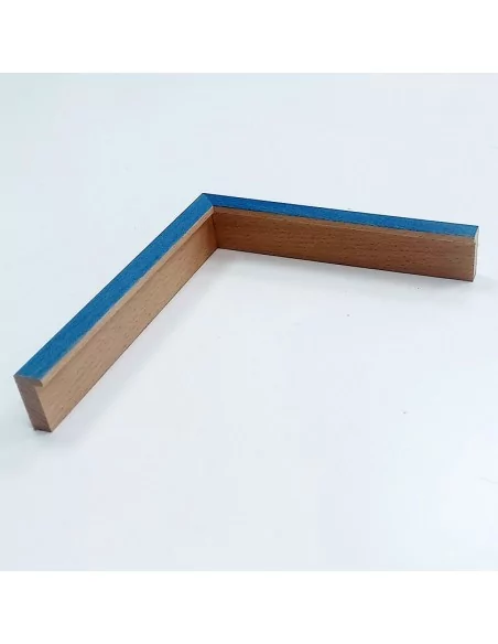 MOLDURA HAYA MACIZA CON TINTE AZUL. PARA CUADROS TIPO BAQUETON 21X43mm. MOLDURA HAYA MACIZA CON TINTE AZUL. PARA CUADROS TIPO BAQUETON 21X43mm.