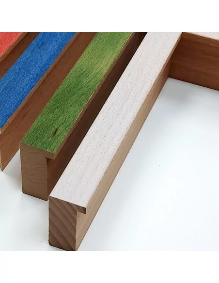 MOLDURA HAYA MACIZA CON TINTE VERDE. PARA CUADROS TIPO BAQUETON 21X43mm. MOLDURA HAYA MACIZA CON TINTE VERDE. PARA CUADROS TIPO BAQUETON 21X43mm.