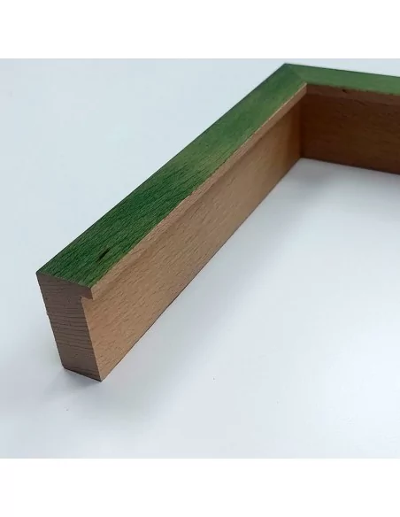 MOLDURA HAYA MACIZA CON TINTE VERDE. PARA CUADROS TIPO BAQUETON 21X43mm. MOLDURA HAYA MACIZA CON TINTE VERDE. PARA CUADROS TIPO BAQUETON 21X43mm.
