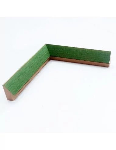 MOLDURA HAYA MACIZA CON TINTE VERDE. PARA CUADROS TIPO PIRAMIDE 20X40mm.