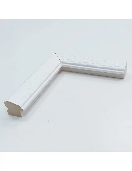 MOLDURA GRABADA BLANCA /PARA CUADROS 36X34mm.