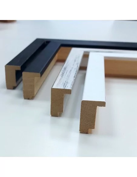 MOLDURA AYOUS DOBLE GALCE NEGRA. PARA CUADROS TIPO VITRINA 21X32 mm.