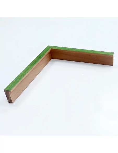 MOLDURA HAYA MACIZA CON TINTE VERDE. PARA CUADROS TIPO BAQUETON 15X34mm.
