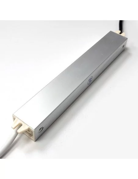 FONTE DE ALIMENTAÇÃO COMPACTA 12V 45W IP67 MOLDE ADAPTADO PARA USO EXTERIOR FONTE DE ALIMENTAÇÃO COMPACTA 12V 45W IP67 MOLDE ADAPTADO PARA USO EXTERIOR
