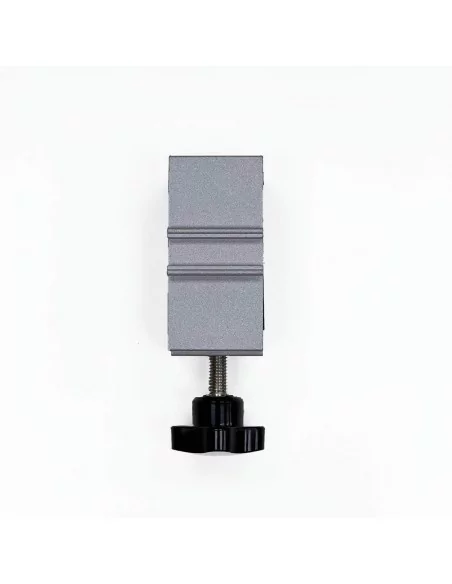 PINZA ABRAZADERA RECTA PARA SUJECION FOCO LED EN POP UP COLOR PLATA PINZA ABRAZADERA RECTA PARA SUJECION FOCO LED EN POP UP COLOR PLATA