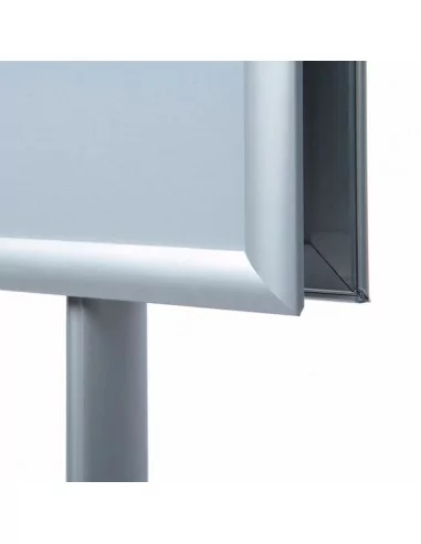 Expositor de pie doble cara DIN A4 – Modelo CEBUS con base cuadrada Expositor de pie doble cara DIN A4 – Modelo CEBUS con base cuadrada