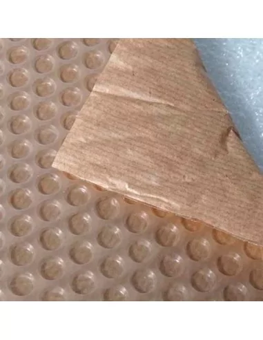 Plastique à bulles avec papier kraft... Plastique à bulles avec papier kraft...