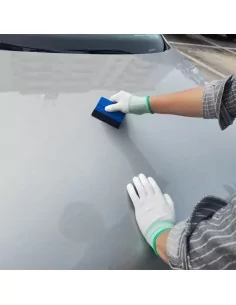 Par de luvas brancas com punho cinza ajustado