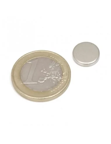 Disco de neodímio ⌀10 × 3 mm N35 Ni+Cu+Ni Disco de neodímio ⌀10 × 3 mm N35 Ni+Cu+Ni