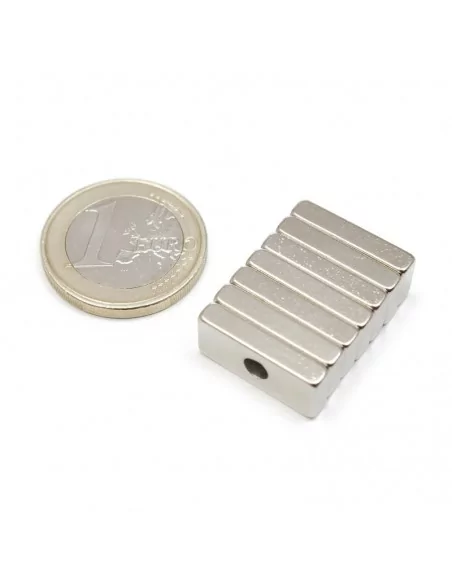 Bloque de neodimio 18×8×3.5 mm N35 (con agujero ⌀3.5)
