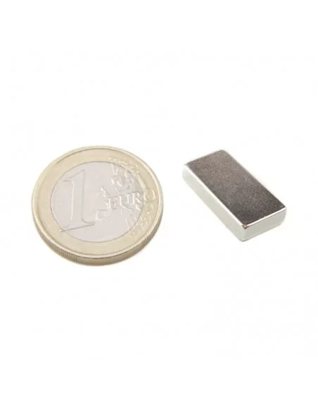 Bloco de neodímio 20 × 10 × 4 mm N35