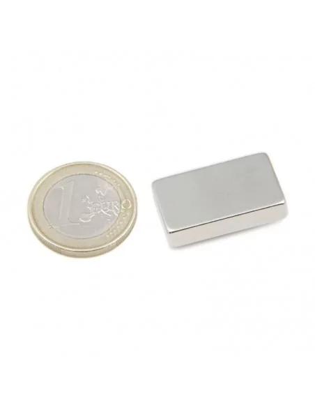 Bloco de neodímio 26 × 15.5 × 5.5 mm N35