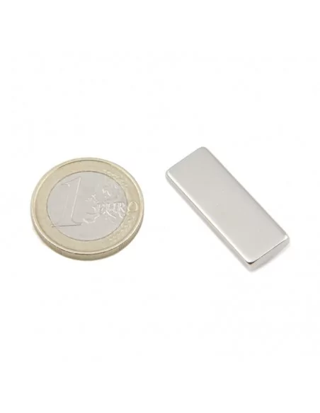 Bloc en néodyme 29 × 10.5 × 3 mm N35 Bloc en néodyme 29 × 10.5 × 3 mm N35