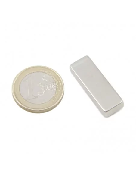 Bloco de neodímio 30 × 10 × 5 mm N35