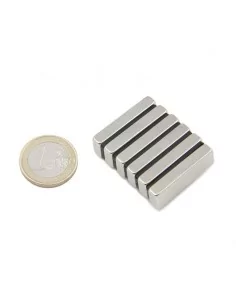 Bloco de neodímio 30 × 10 × 5 mm N35 2