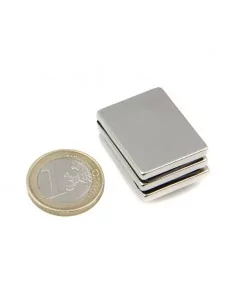 Bloco de neodímio 30 × 22 × 3 mm N35 2