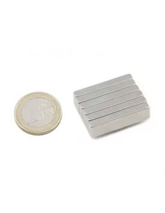 Bloco de neodímio 30 × 8.5 × 4 mm N35 2