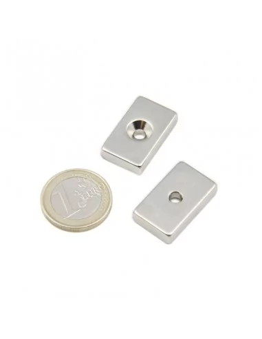 Bloque avellanado de neodimio 26 × 15.5 × 5.5 (⌀4) mm N35 cara Norte Bloque avellanado de neodimio 26 × 15.5 × 5.5 (⌀4) mm N35 cara Norte