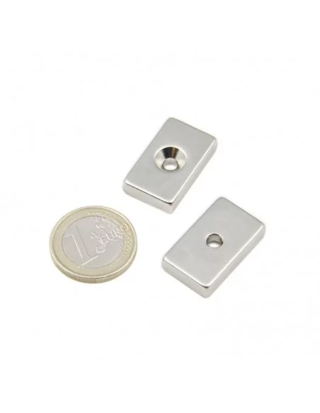 Bloque avellanado de neodimio 26 × 15.5 × 5.5 (⌀4) mm N35 cara Norte Bloque avellanado de neodimio 26 × 15.5 × 5.5 (⌀4) mm N35 cara Norte