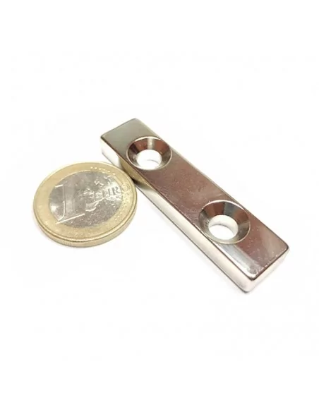 Bloque avellanado de neodimio 50 × 13 × 6 (⌀4) mm N52 cara Sur (2 taladros) Bloque avellanado de neodimio 50 × 13 × 6 (⌀4) mm N52 cara Sur (2 taladros)