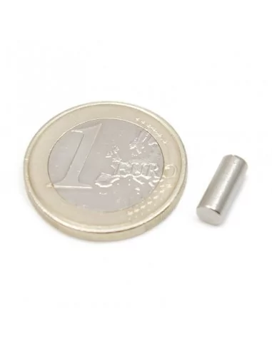 Barra cilíndrica de neodimio ⌀4 × 10 mm N35 diametral