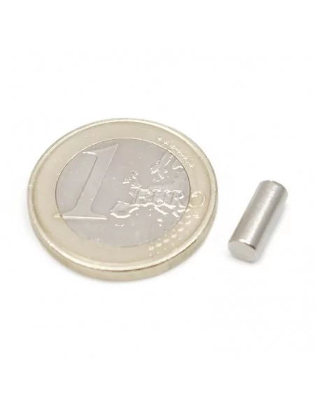Barra cilíndrica de neodimio ⌀4 × 10 mm N35 diametral