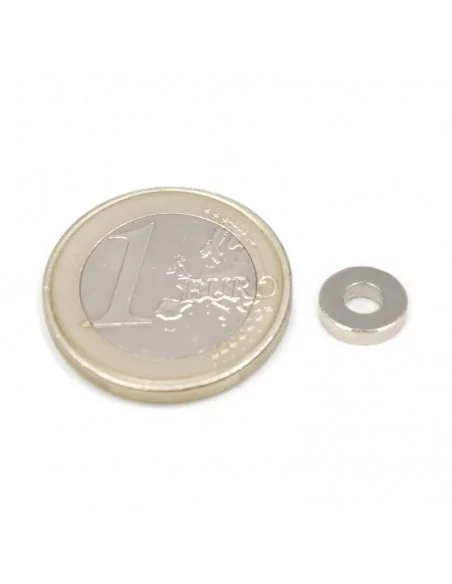 Aro de neodimio ⌀8 × 2 mm N35 (con agujero ⌀3.5) Aro de neodimio ⌀8 × 2 mm N35 (con agujero ⌀3.5)