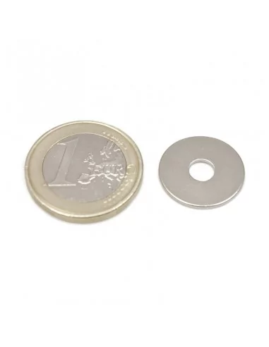 Anneau en néodyme ⌀17 × 1 mm N35 (avec trou ⌀5) Anneau en néodyme ⌀17 × 1 mm N35 (avec trou ⌀5)