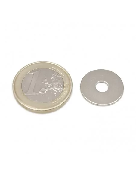 Anneau en néodyme ⌀17 × 1 mm N35 (avec trou ⌀5) Anneau en néodyme ⌀17 × 1 mm N35 (avec trou ⌀5)