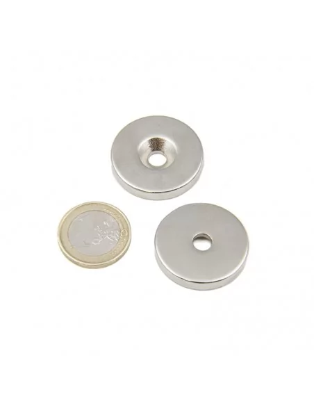 Aro avellanado de neodimio ⌀30 × 5 mm N35 cara Sur (con agujero ⌀6) Aro avellanado de neodimio ⌀30 × 5 mm N35 cara Sur (con agujero ⌀6)
