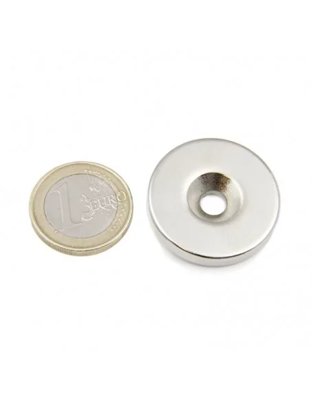 Aro avellanado de neodimio ⌀30 × 5 mm N35 cara Norte (con agujero ⌀6) Aro avellanado de neodimio ⌀30 × 5 mm N35 cara Norte (con agujero ⌀6)