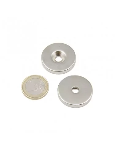 Aro avellanado de neodimio ⌀30 × 5 mm N35 cara Norte (con agujero ⌀6) Aro avellanado de neodimio ⌀30 × 5 mm N35 cara Norte (con agujero ⌀6)