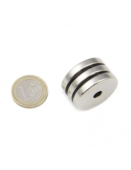 Aro avellanado de neodimio ⌀30 × 5 mm N35 cara Norte (con agujero ⌀6) Aro avellanado de neodimio ⌀30 × 5 mm N35 cara Norte (con agujero ⌀6)