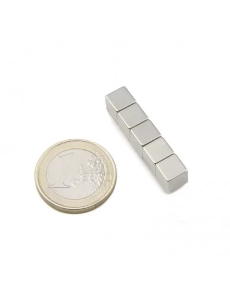 Cube en néodyme 6 × 6 × 6 mm N35 Cube en néodyme 6 × 6 × 6 mm N35