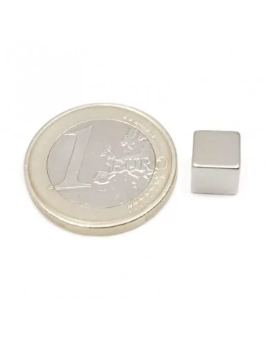 Cube en néodyme 6 × 6 × 6 mm N35 Cube en néodyme 6 × 6 × 6 mm N35