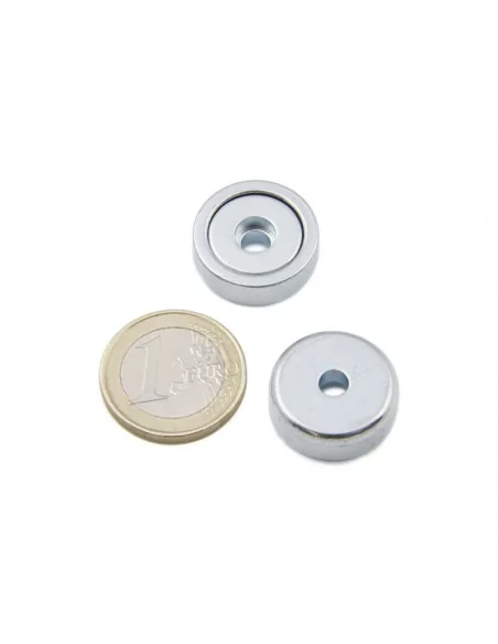 Base avec trou traversant en néodyme ⌀20 × 7 mm (avec trou ⌀4.5) N35 Base avec trou traversant en néodyme ⌀20 × 7 mm (avec trou ⌀4.5) N35