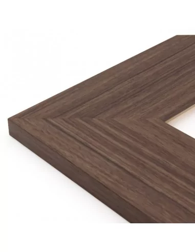 Moldura Nordic 712/1760 · 85×17 mm · Nogal Moldura Nordic 712/1760 · 85×17 mm · Nogal