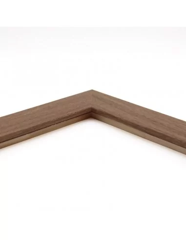 Muestra moldura Nordic 711/1605 · 38×15 mm · Avellana