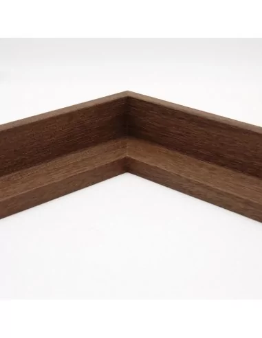 Muestra moldura Nordic 670/1605 · 38×45 mm · Avellana