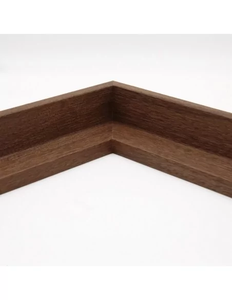 Muestra moldura Nordic 670/1605 · 38×45 mm · Avellana