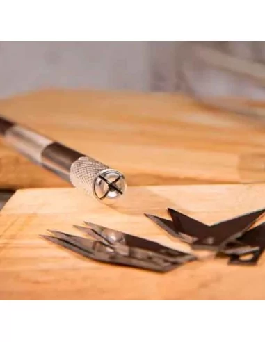 Bisturí cutter metálico con 10 cuchillas Bisturí cutter metálico con 10 cuchillas