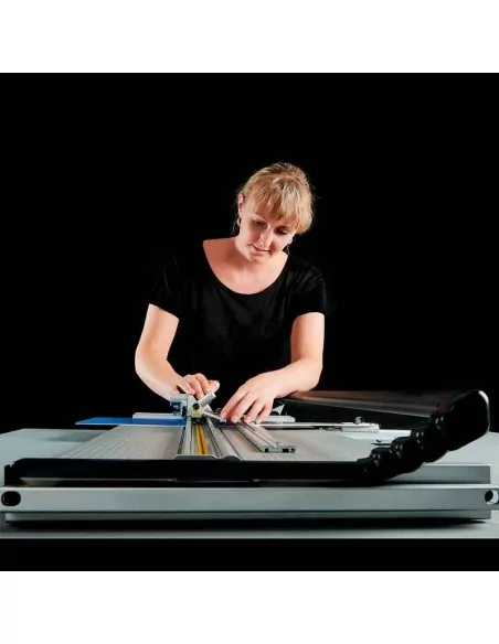 Cortadora profissional de passepartout Keencut Ultimat Futura