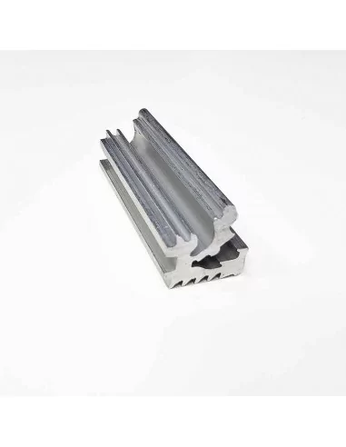 Pince en aluminium pour monter une toile sur un profil Lumising Pince en aluminium pour monter une toile sur un profil Lumising