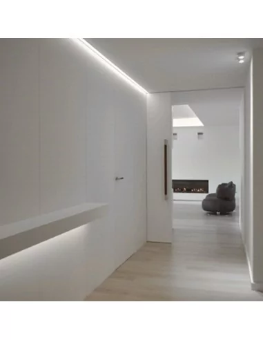 PERFIL TIRA LED. MONTAJE EN SUPERFICIE. Flexible. Con difusor curvado. Anchura led máx. 10mm. (ALED-S210)