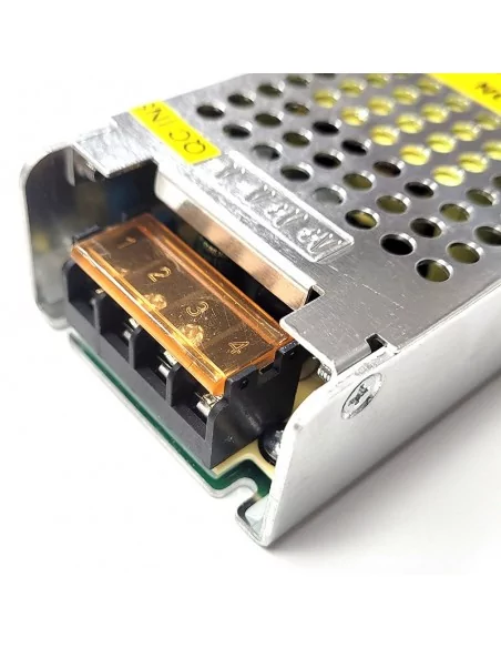 FUENTE ALIMENTACIÓN - 12V/120W FUENTE ALIMENTACIÓN - 12V/120W