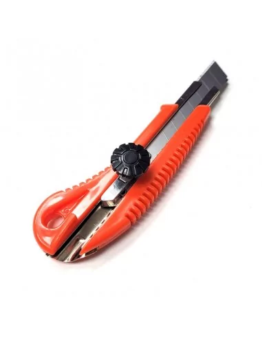 Cutter ECONÓMICO cuchilla 18mm MOLDIBER