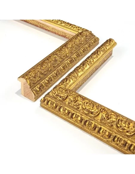 MOLDURA GRABADO FLOR LIS. 35x40mm. ORO MOLDURA GRABADO FLOR LIS. 35x40mm. ORO